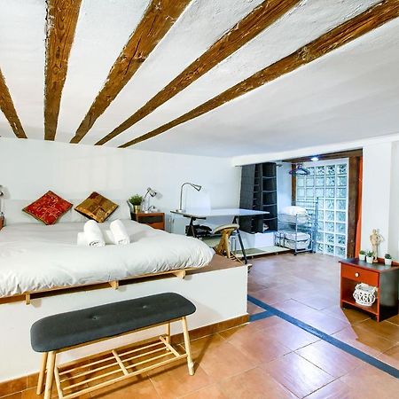 Charming Bohemian Lavapies Apartment มาดริด ภายนอก รูปภาพ